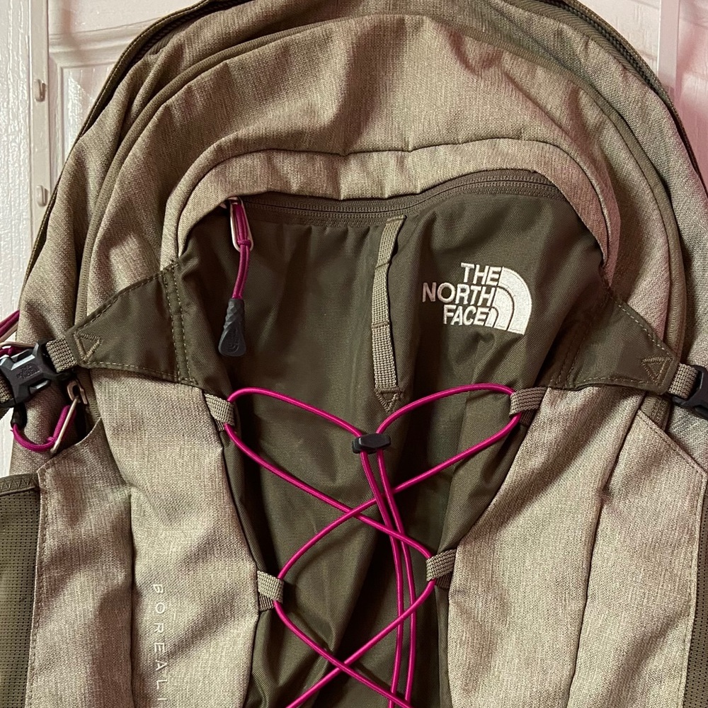 NORTHFACE Borealis Backpack - Picture 2 of 7